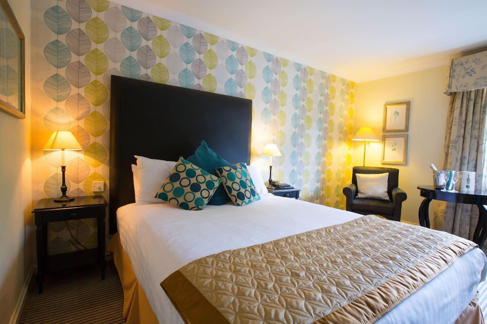 Kingston Lodge Hotel Kingston upon Thames  Esterno foto