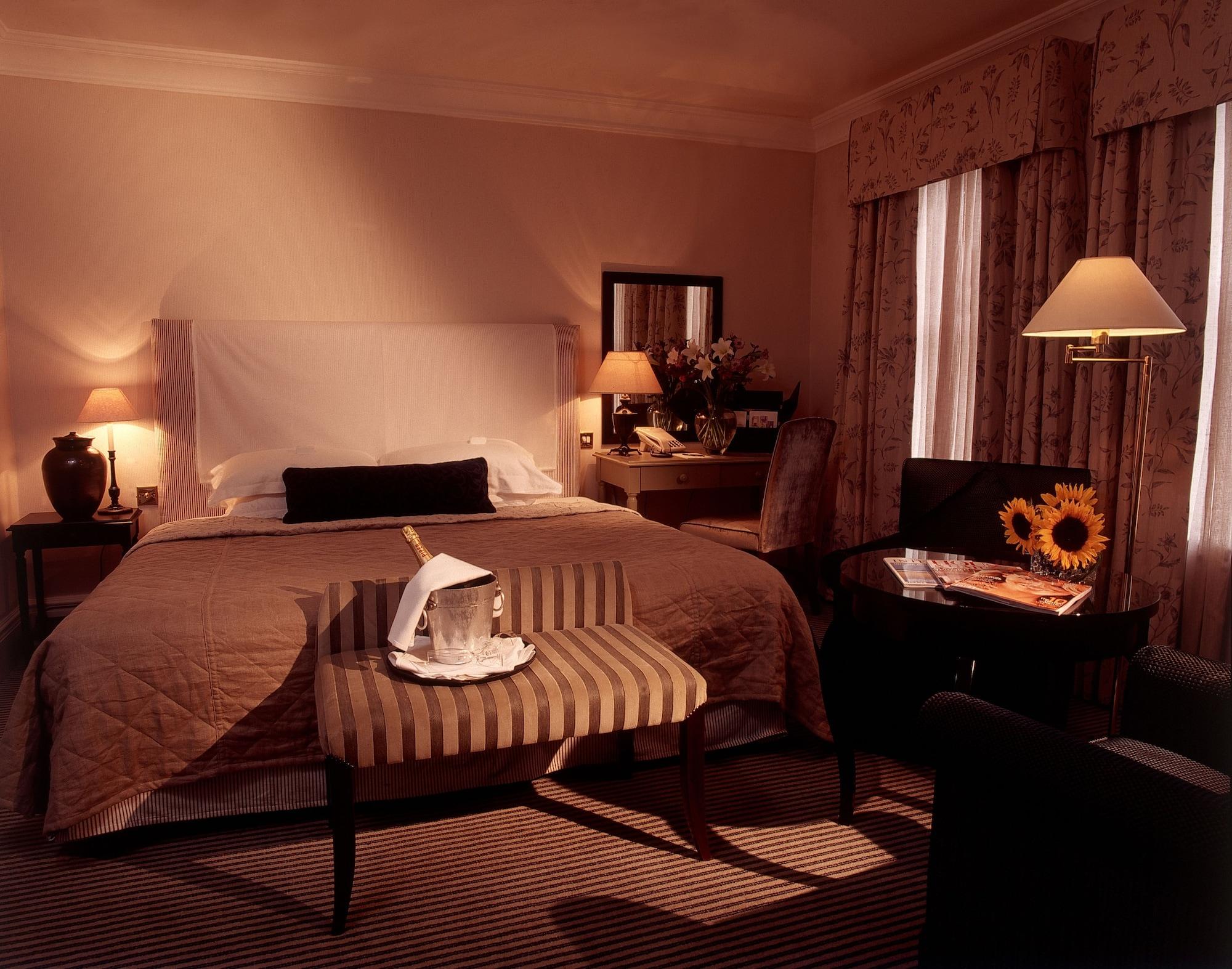 Kingston Lodge Hotel Kingston upon Thames  Camera foto