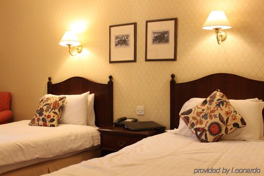 Kingston Lodge Hotel Kingston upon Thames  Camera foto