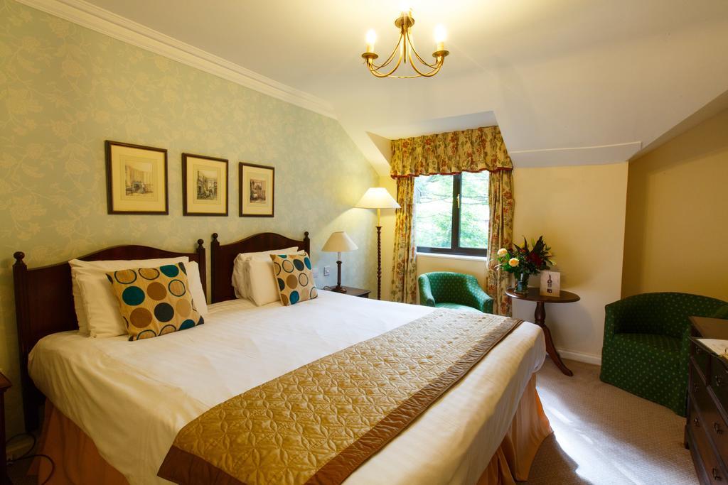Kingston Lodge Hotel Kingston upon Thames  Esterno foto
