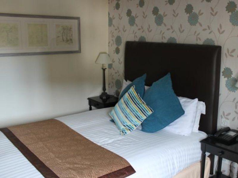 Kingston Lodge Hotel Kingston upon Thames  Esterno foto