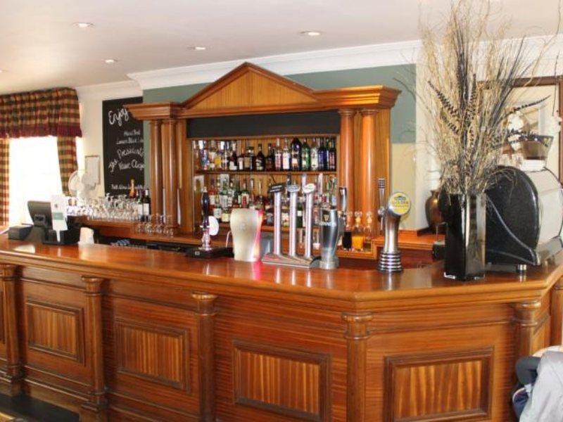 Kingston Lodge Hotel Kingston upon Thames  Esterno foto